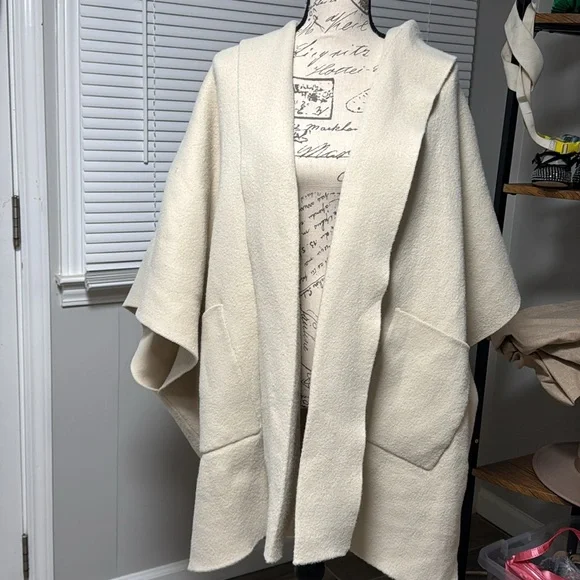 All I Need Cozy Hooded Kimono - Picture 3 of 7